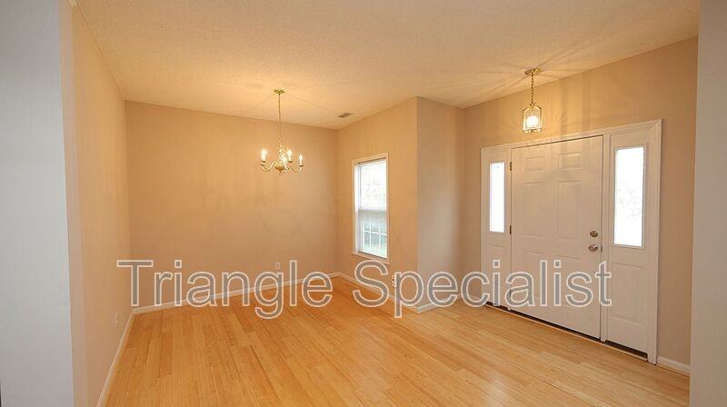 5305 Pitch Pine Ct - Photo 2 of 14