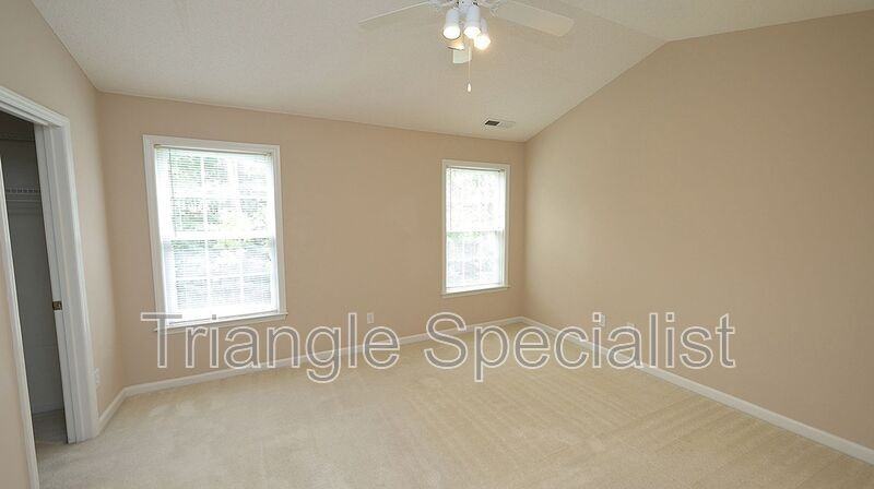5305 Pitch Pine Ct - Photo 7 of 14