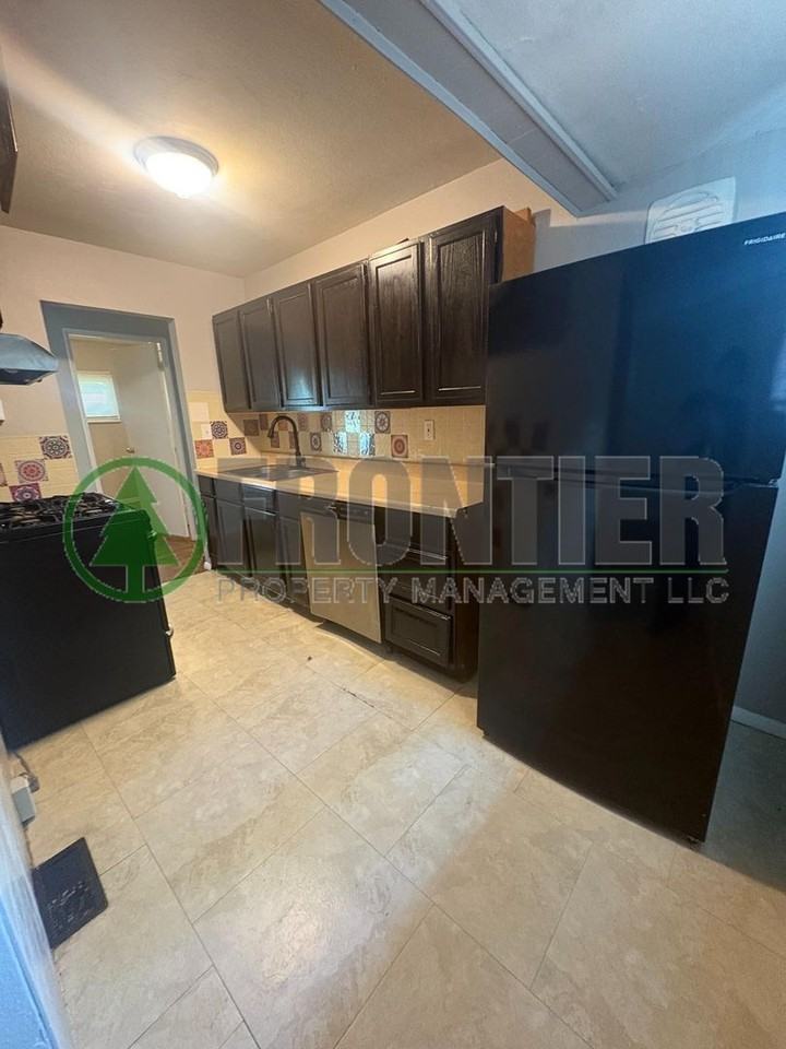 159 Ben Nevis Rd - Photo 6 of 14