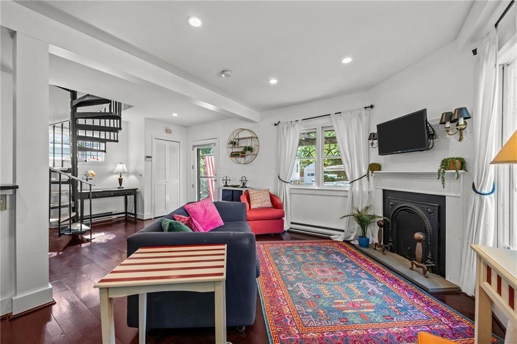 2 Lasalle Pl - Photo 7 of 21