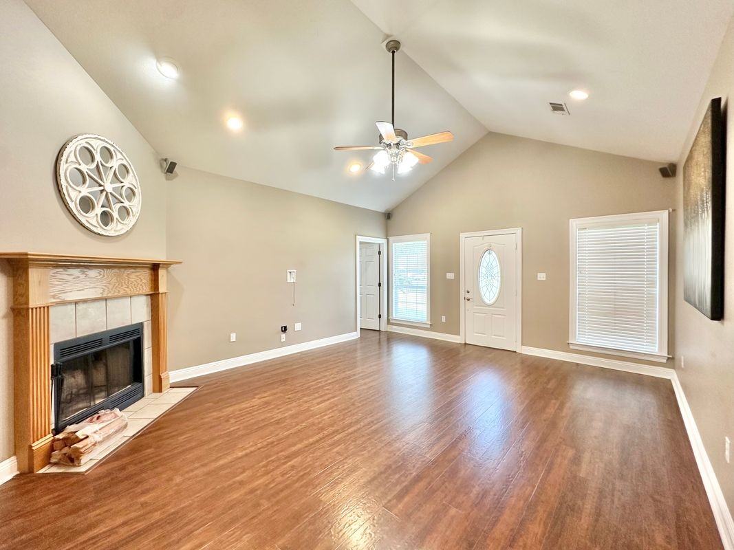 10211 Webb Rd - Photo 3 of 25