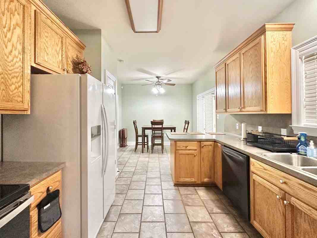 10211 Webb Rd - Photo 6 of 25