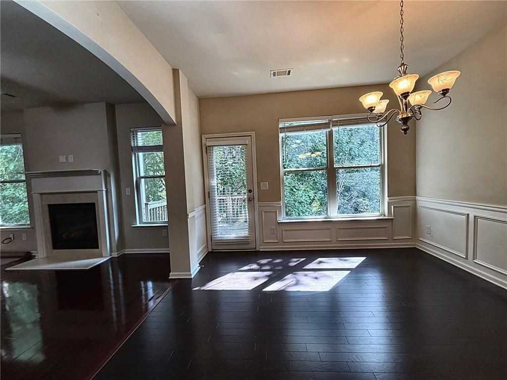 2573 Chimney Hill Pl - Photo 3 of 20