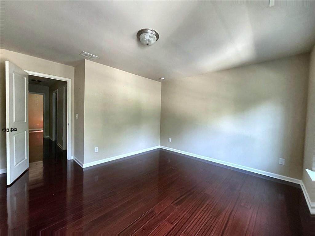 2573 Chimney Hill Pl - Photo 4 of 20