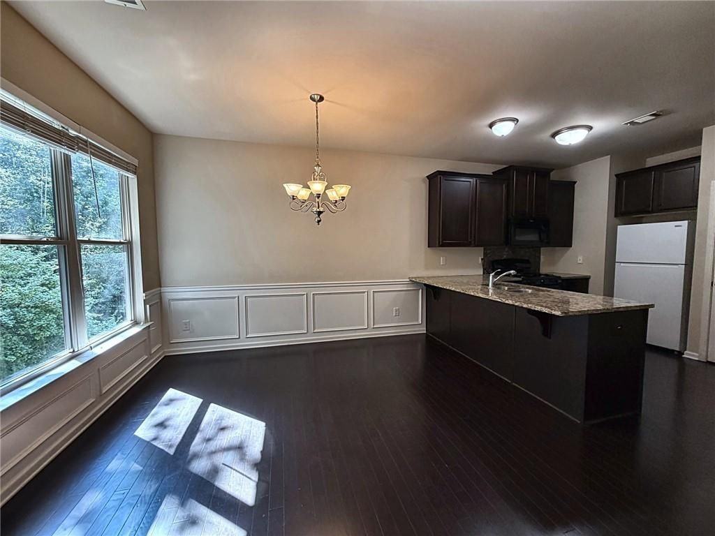 2573 Chimney Hill Pl - Photo 5 of 20