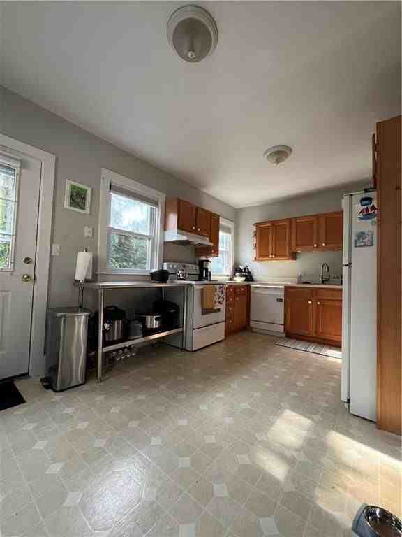 19 Pell St - Photo 5 of 25