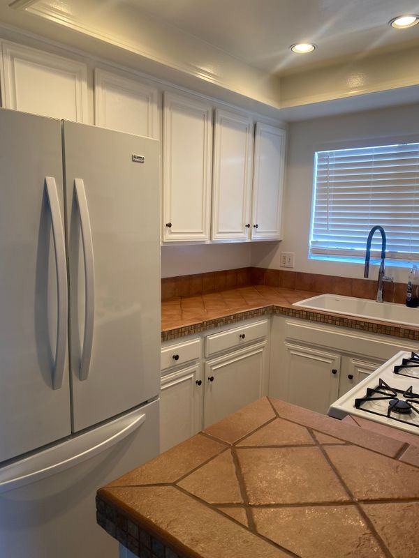 1136 Acadia Pl - Photo 2 of 11