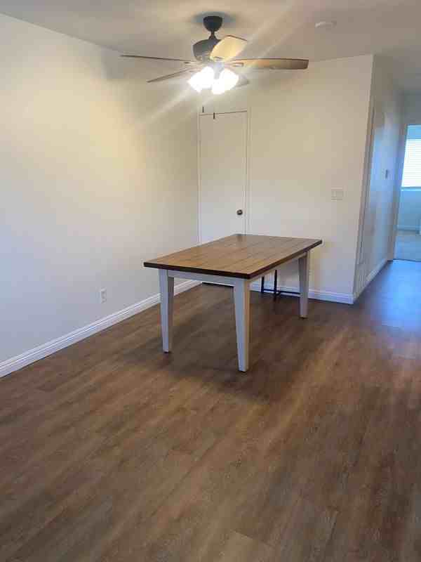 1136 Acadia Pl - Photo 5 of 11