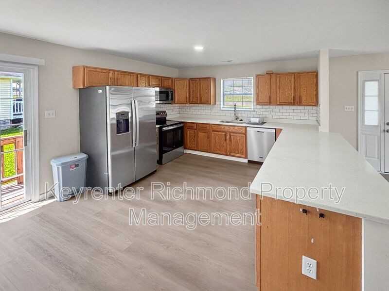 4717 Altair Rd - Photo 4 of 12