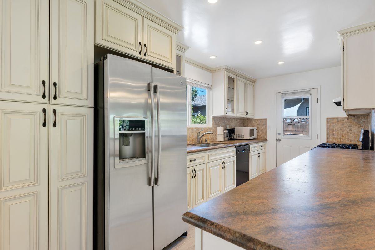 23957 Vanowen St - Photo 3 of 7