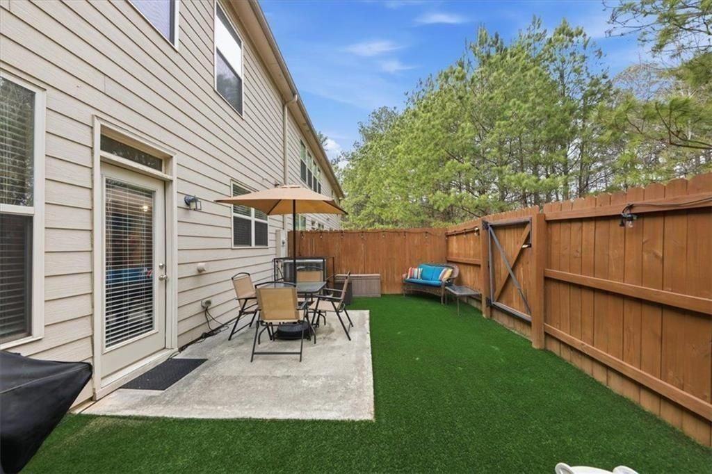 5527 Radford Loop - Photo 3 of 27