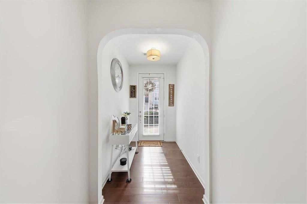 5527 Radford Loop - Photo 5 of 27