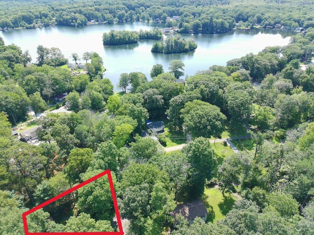55 Circle Dr - Photo 4 of 25