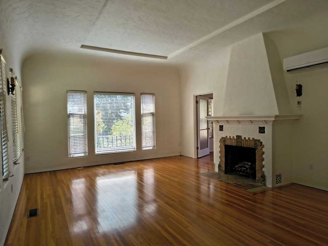 5420 Palma Ave ##One - Photo 4 of 18