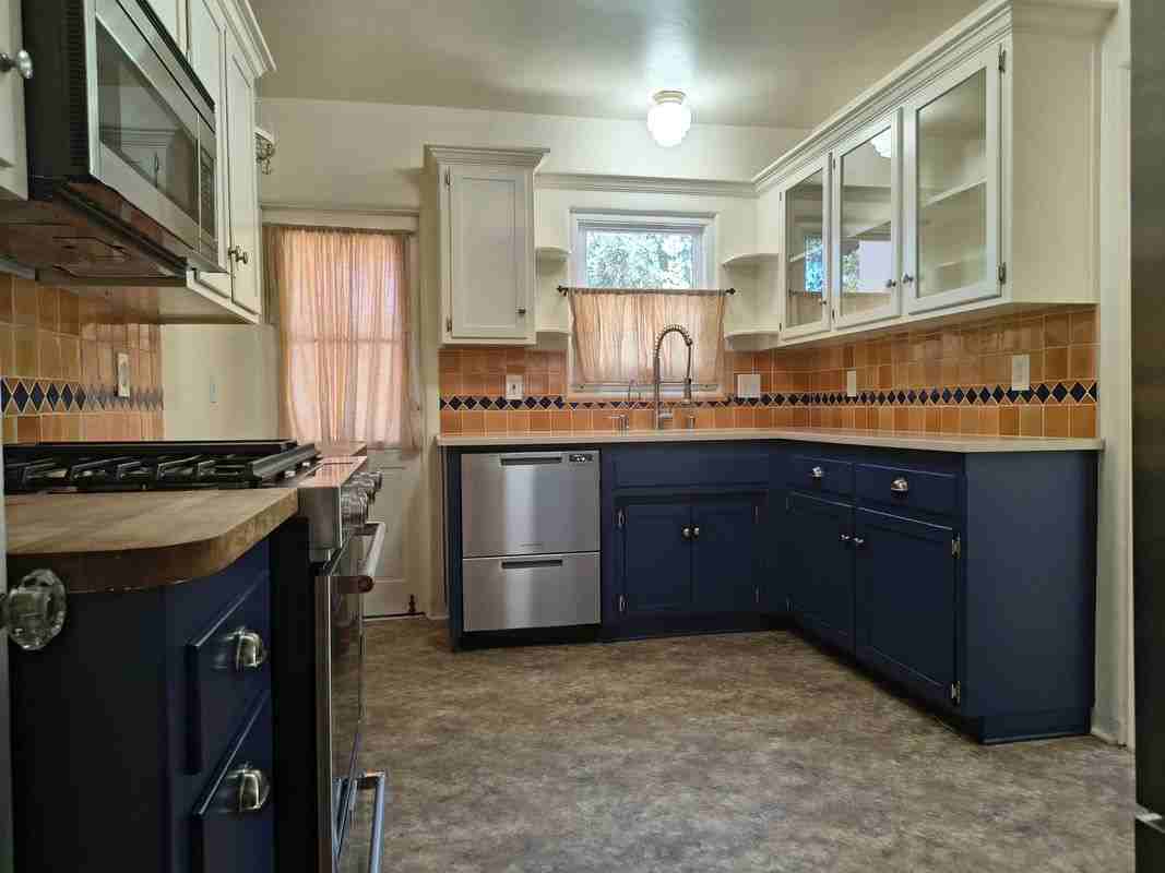 5420 Palma Ave ##One - Photo 7 of 18