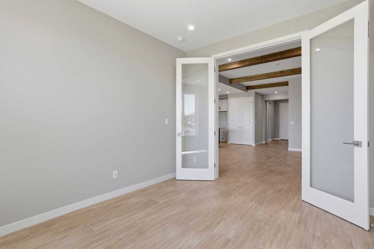 943 Cumberwood Ct - Photo 6 of 50