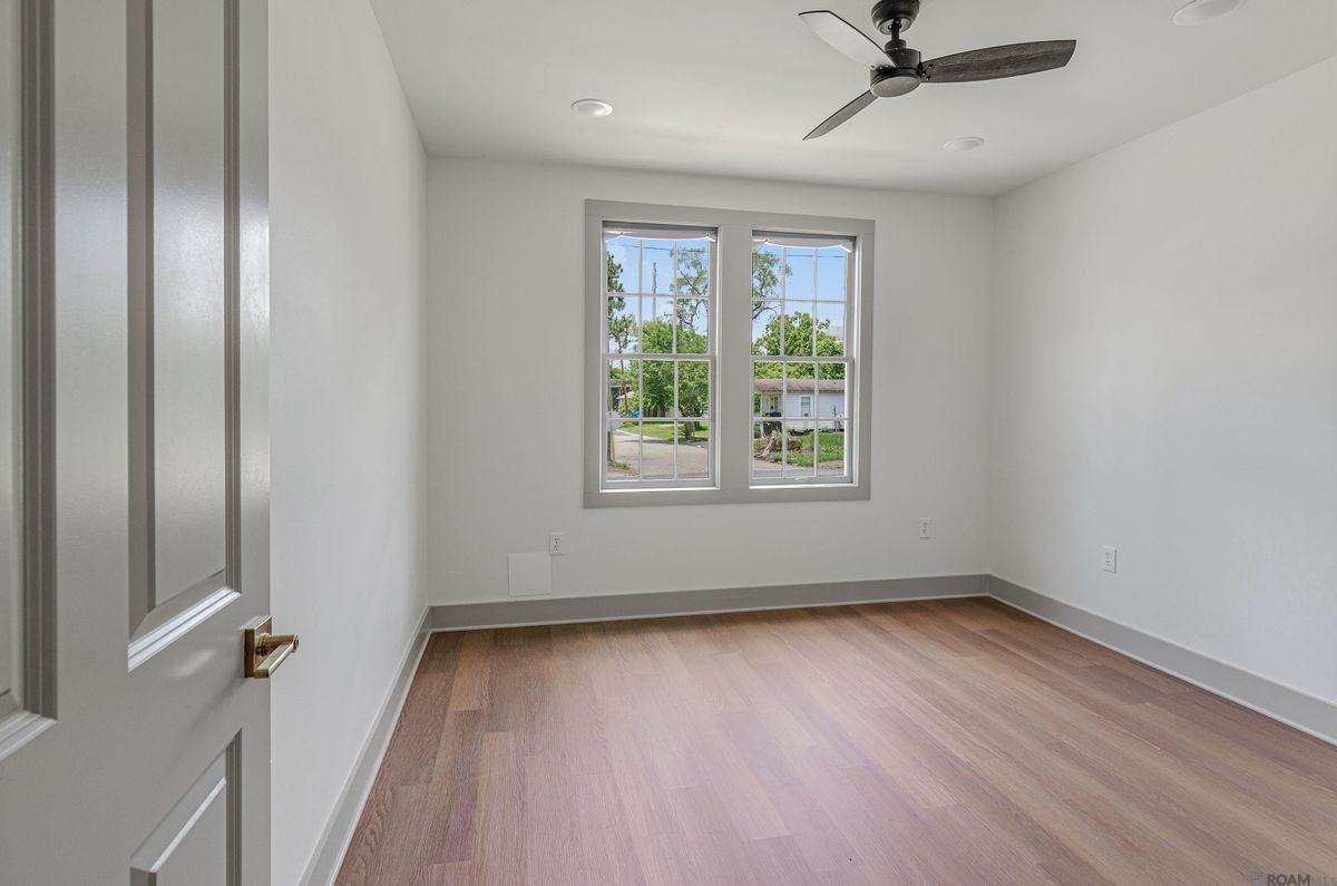 988 Terrace Ave - Photo 6 of 14