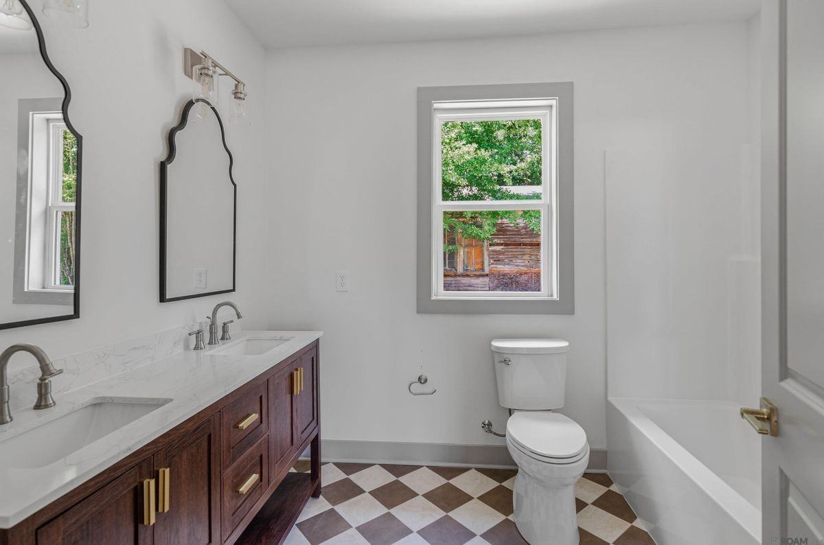 988 Terrace Ave - Photo 7 of 14