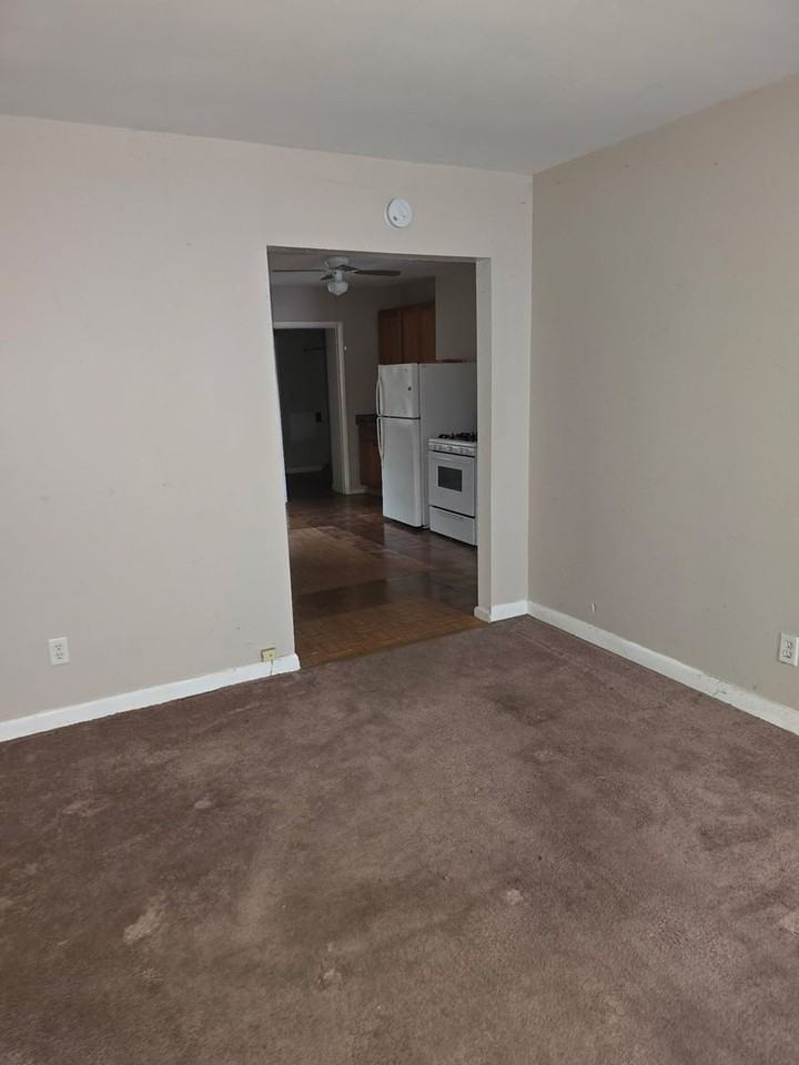 3 Olmstead St - Photo 6 of 9