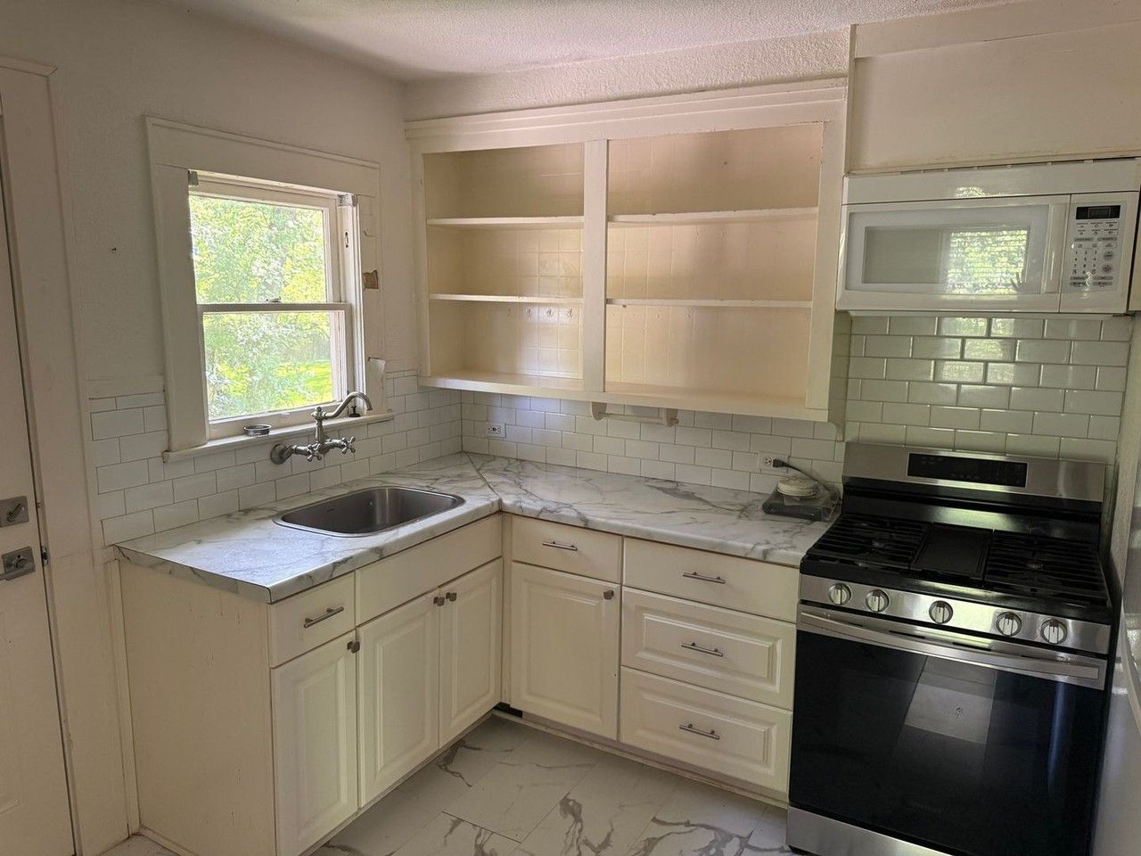 Dobbs House - Photo 2 of 18