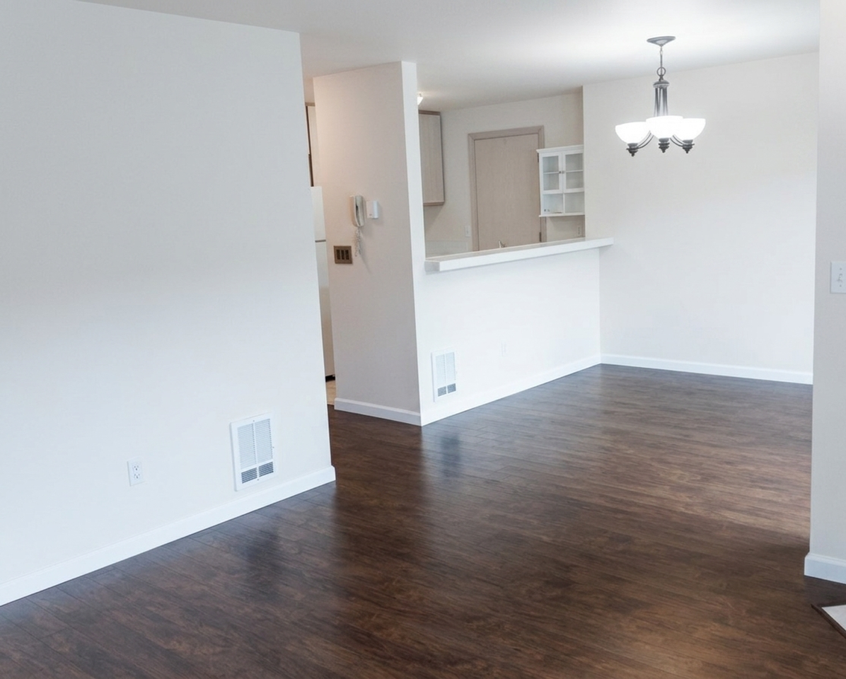 9520 1st Ave Ne - Photo 3 of 12