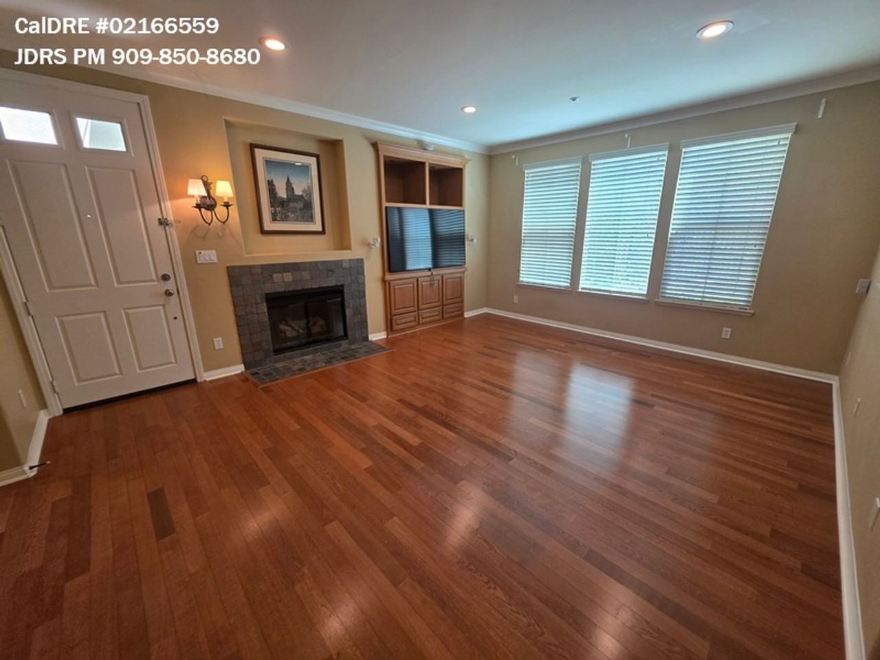 121 Roadrunner - Photo 6 of 21