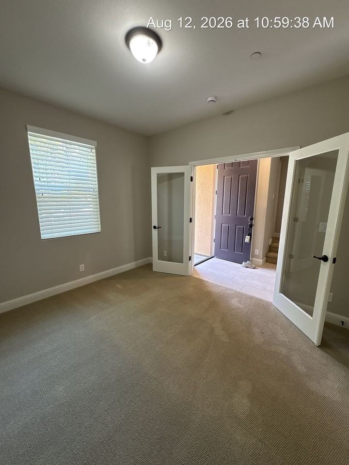 3923 W Jerome Ave - Photo 3 of 26