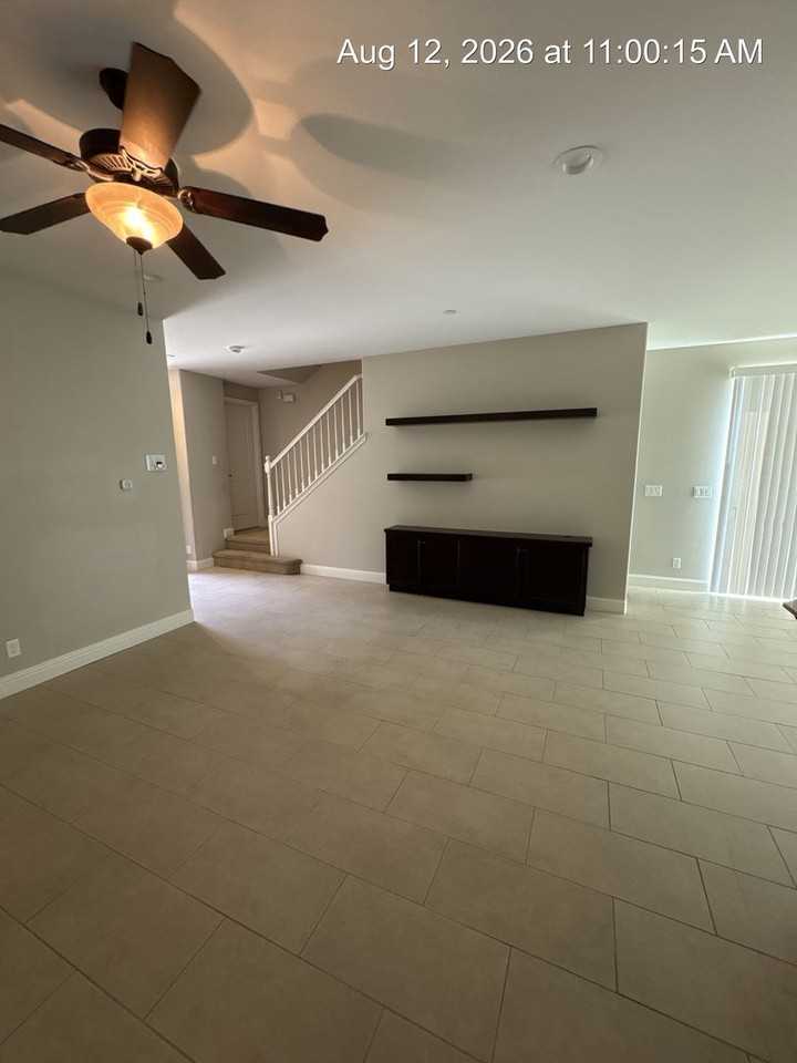 3923 W Jerome Ave - Photo 5 of 26