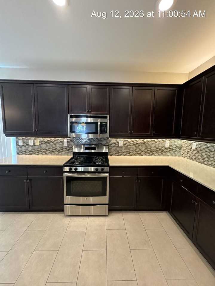 3923 W Jerome Ave - Photo 7 of 26