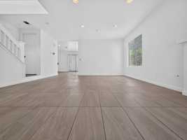 featured image of 1065 E Broadway #1065