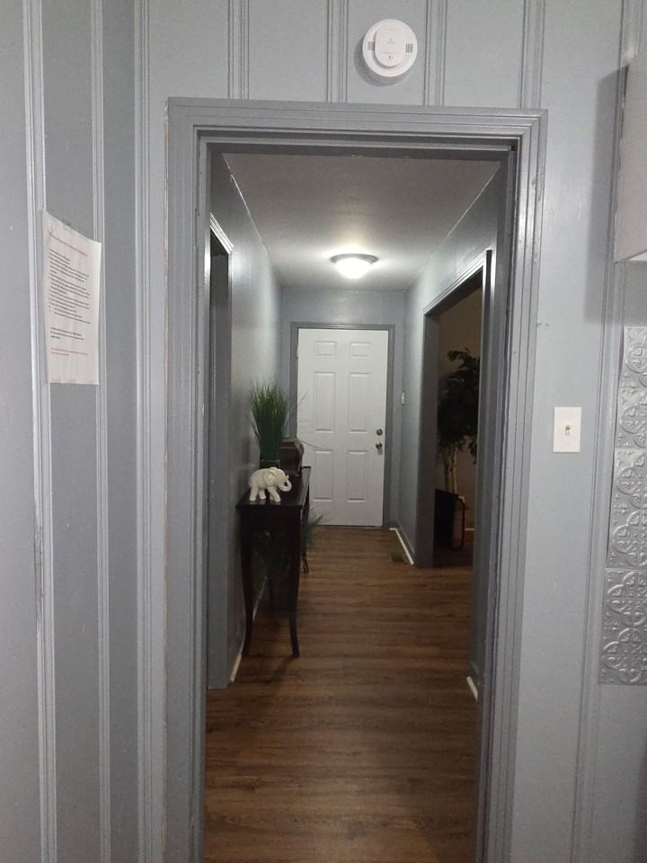 1387 E Jefferson St #NA - Photo 6 of 33