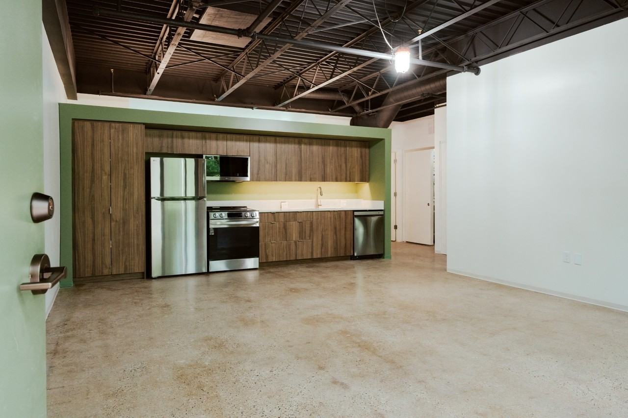 13742 Three Oaks Rd #102 - Photo 7 of 13
