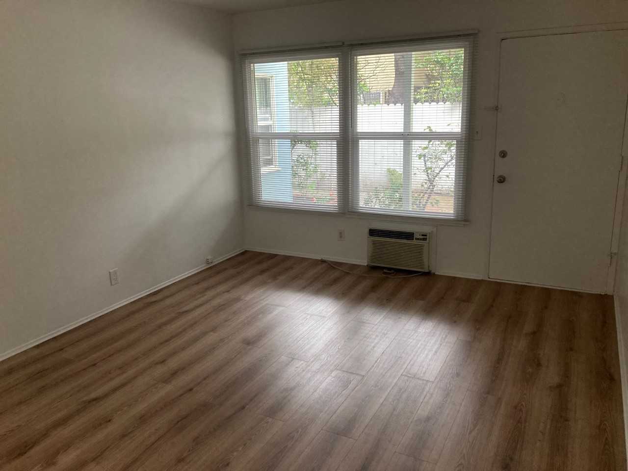 5806 Coldwater Canyon Ave #2 - Photo 4 of 11