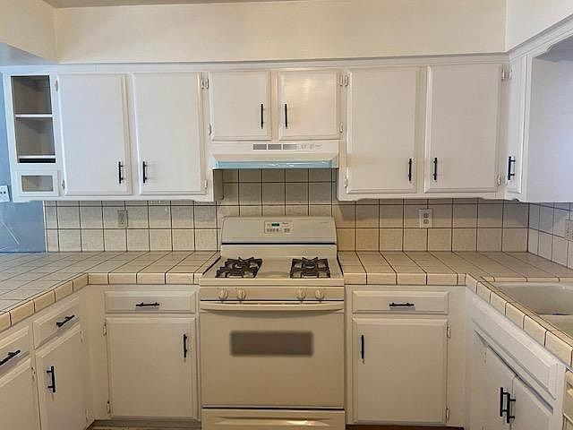 1730 S Demaree St #NA - Photo 3 of 12