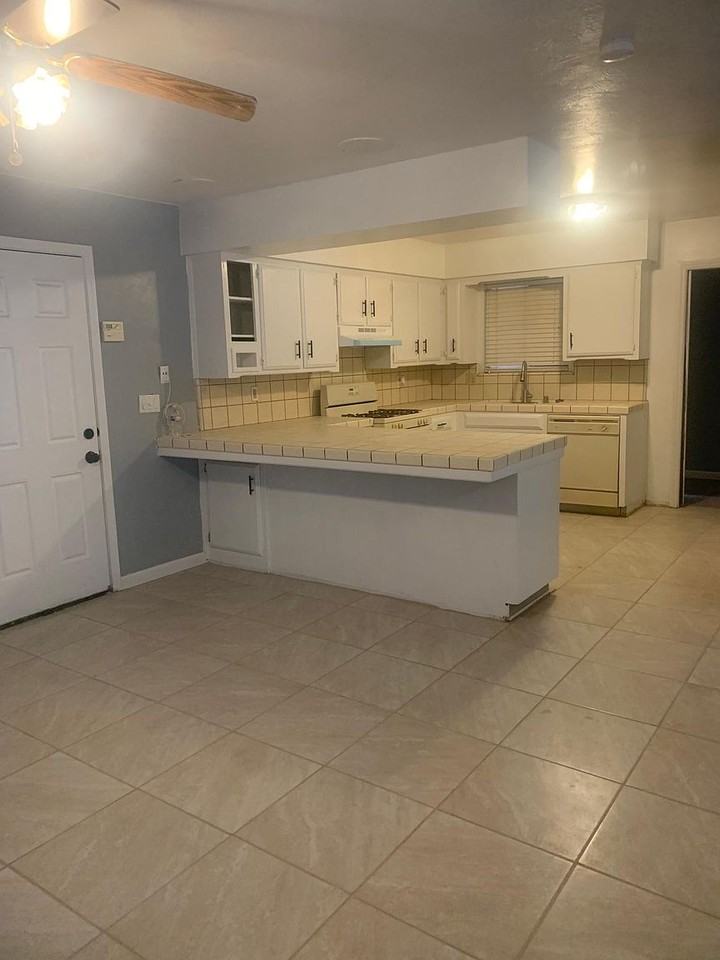 1730 S Demaree St #NA - Photo 6 of 12