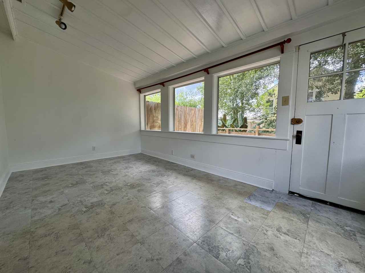 209 Audubon St #209 - Photo 7 of 19