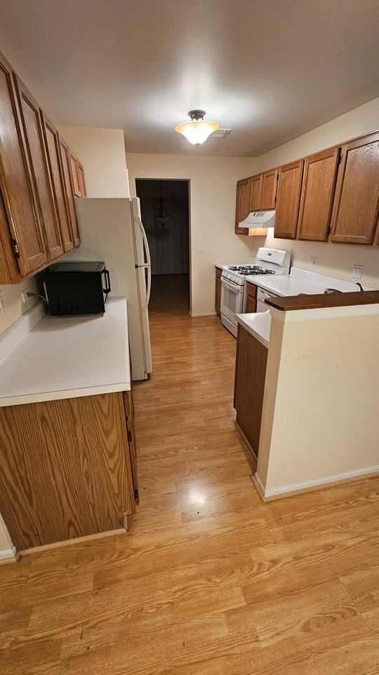 274 Odlum Ct #274 - Photo 5 of 22