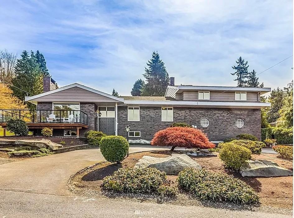 233 Sw 189th Pl #NA - Photo 2 of 38