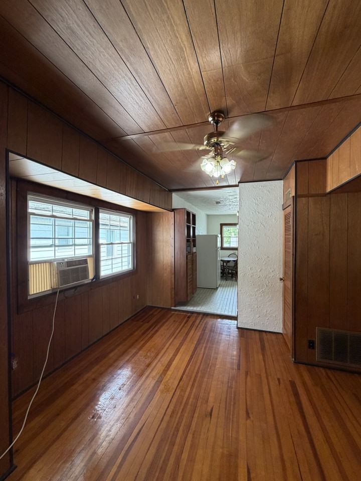 7547 22nd Ave - Photo 7 of 11