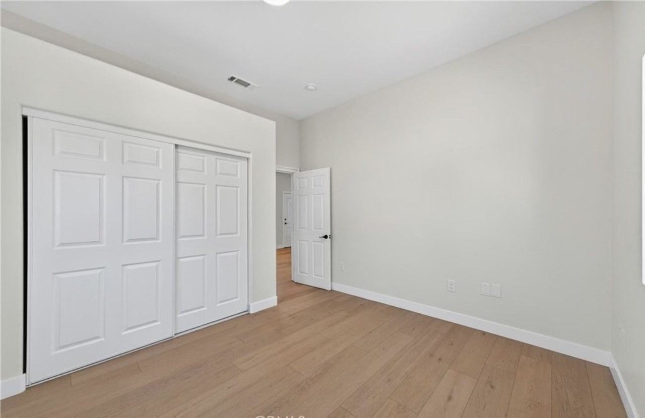 762 N Huntington St #NA - Photo 2 of 12