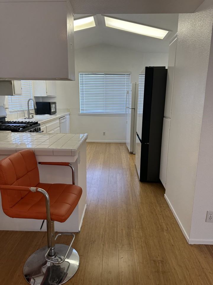 2303 Lexington Ave #NA - Photo 2 of 6