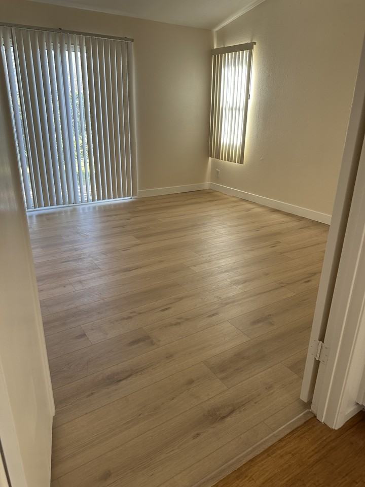 2303 Lexington Ave #NA - Photo 5 of 6
