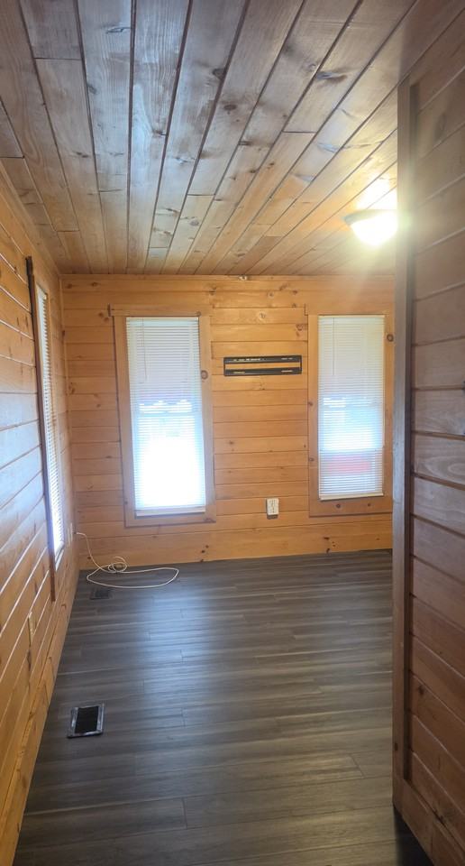48 Park St - Photo 2 of 12