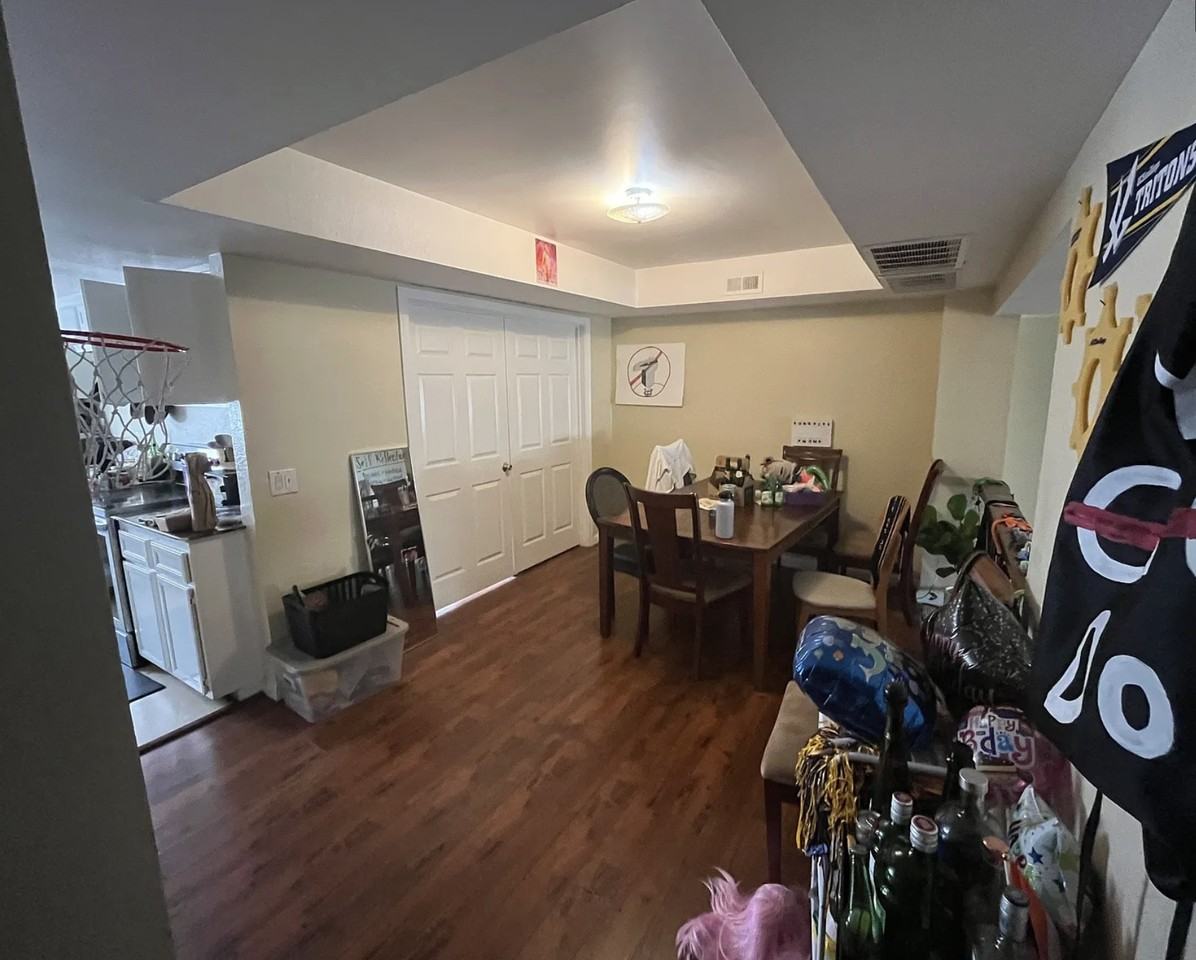 4058 Mahaila Ave #C - Photo 3 of 4