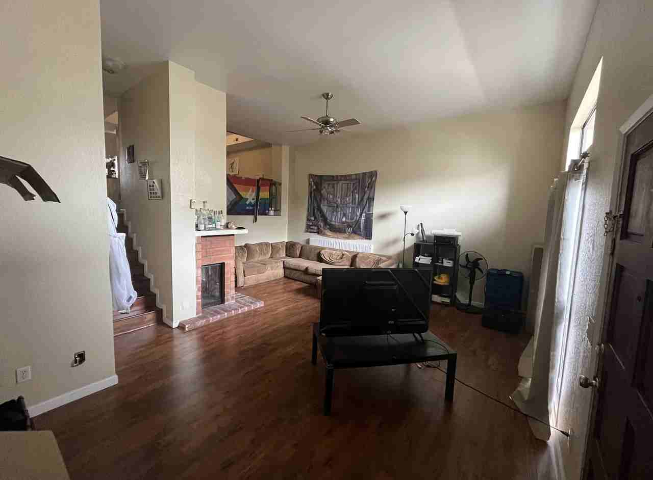 4058 Mahaila Ave #C - Photo 4 of 4