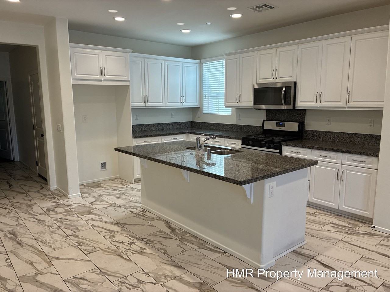 3129 E Mayacama Way - Photo 6 of 41