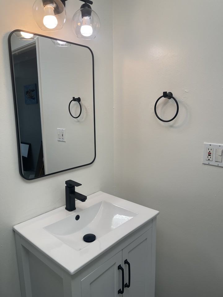 614 Mckenzie Ave - Photo 4 of 15