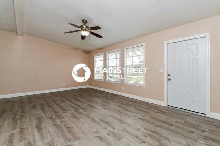 2203 Ne 15th Ter - Photo 4 of 16
