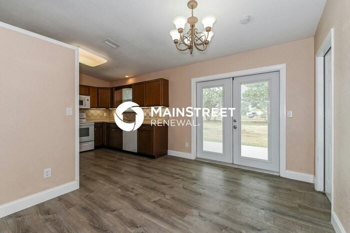 2203 Ne 15th Ter - Photo 5 of 16