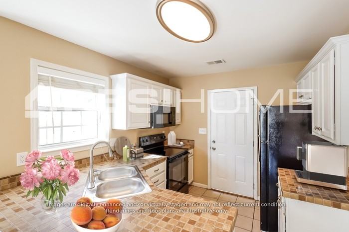 7932 Wynwood Ln - Photo 2 of 16